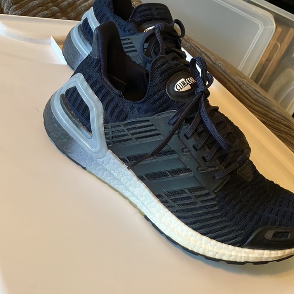 Like new condition. Very rare. Climacool material. - Picture 3 of 4